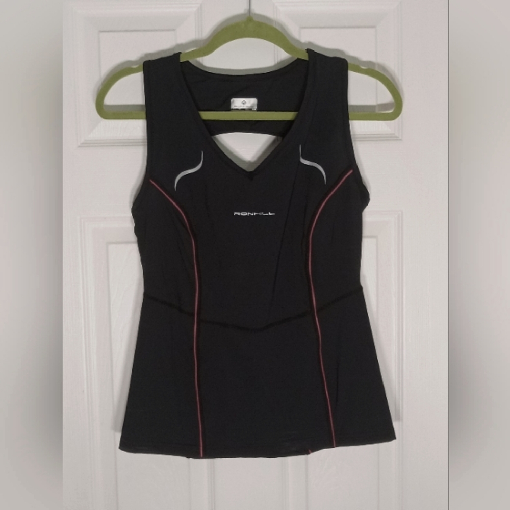 Performance running top RONHILL Core Size 6